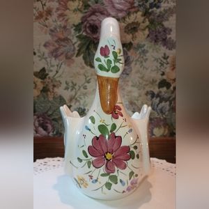 SWAN ceramic planter. hand-painted. Beautiful detail.